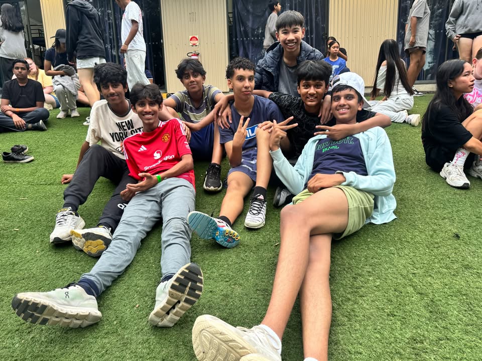 719982460137107_1379363270865686-1