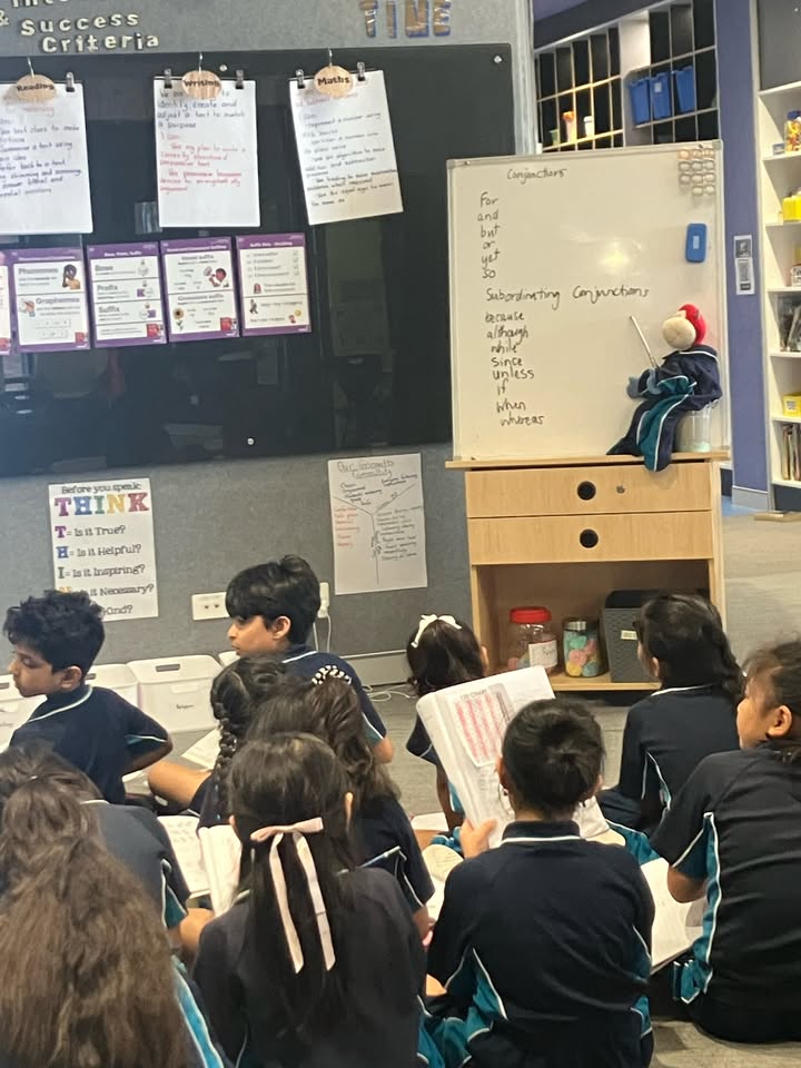 719982460137107_1456109776524368-1